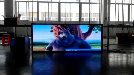 Guter Preis CE Rohs P6 Led Panel Screen Indoor Led Display Billboard für Stadtwerbung Online