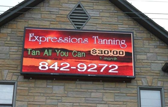 Wasserdichtes Outdoor-Full-Colour-LED-Bildschirm für Mobiltelefonen Werbeplatten und Led-Video-Lkw-Panel