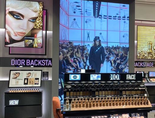 P3.91 Transparenter LED-Display 100000h Lebensdauer 1920-3840Hz