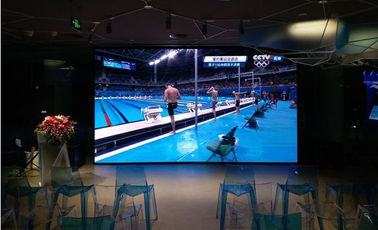 P2.5 Weiter Blickwinkel HD LED-Wasserdichtes und Staubdichtes Billboard AC220V / 50H