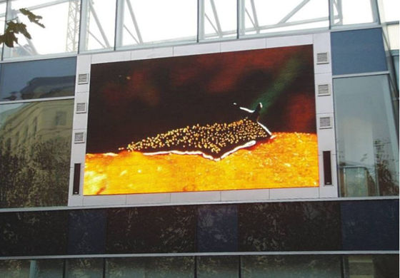 Guter Preis SMD LED-Anzeige p6, die LED annonciert, sortiert 1R1G1B für Stadion, Flughafen aus Online