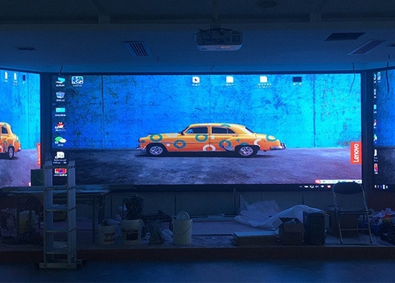 Outdoor-Full-Colour-Sportbildschirm LED-Display P10 Fußballstadion IP65 Großbildschirm Ultra HD Eisen Schrank