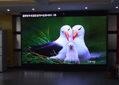 Innenraum Kleiner Vorstellungsort Konferenzbildschirm Werbung LED-Bildschirm P2.5 HD Aluminium Leichtbau Bildschirm Vermietung
