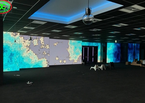 Innenraum Ultra-Clear Small Pitch P1.667 LED-Billboard 3840HZ Erfrischungsrate SMD 1010 DC 5V