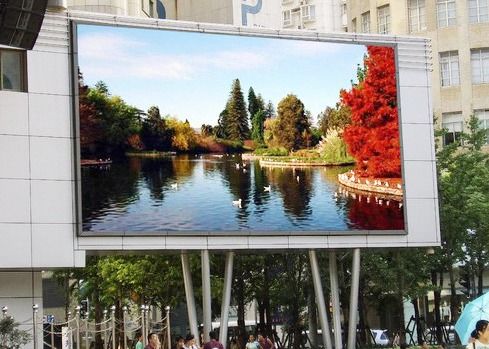 Guter Preis Vermietung/Festinstallation Außen-Gießwerk Aluminium P5 HD 960*960mm LED Großbildschirm für Foto- und Videoanzeigen Online