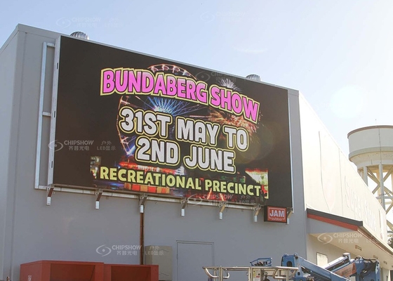 Kurvbildschirm 7500cd/M2 Helligkeit HD Outdoor Full Color LED Display P10 DIP IP 65 Festanlage