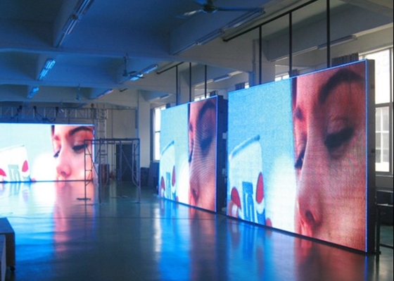 Mietbildschirm Eisenbox / Mietbildschirm Ultra HD Anpassbarer kleiner Tonhöhe Innenraum Vollfarb-LED-Display mit breitem Blickwinkel