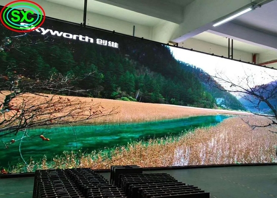 P3 Indoor Rental Box LED Full Color SMD Bildschirm 160.000 Punkte/Quadratmeter Helligkeit geeignet für Konzerte/Bühnen