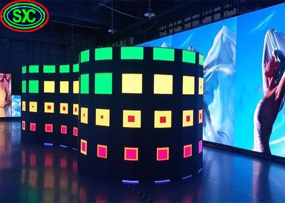 Individuell angepasste Schrankstoffengröße, festes LED-Display-Modul und 3200mmx160mm Display-Performance-Lösung