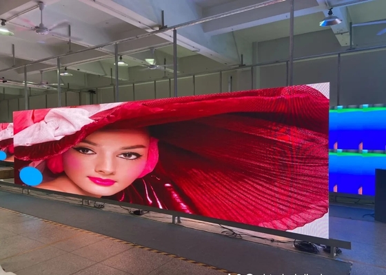 Outdoor-Gießwerk Aluminium/Eisenbox Werbung LED-Bildschirm P16 Vermietung HD Flexible Einzel- und Doppelfarbe