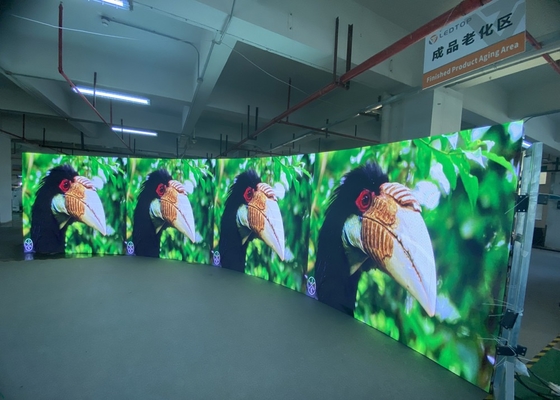 Die-Guss Aluminium Gehäuse HD Flexibles Modul Indoor P2 Flexibles LED-Modul für Werbebildschirm