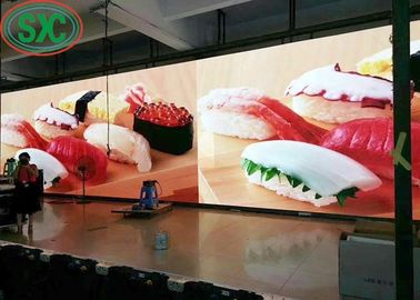 Hohe Helligkeit P3.91 Innenraum-Full-Colour-Suspended-LED-Display 3 Jahre Garantie