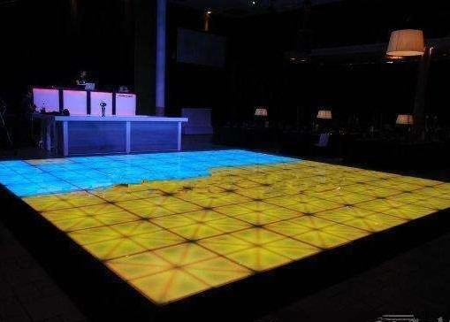 P4.81 SMD3535 Sound Active Dj Touch Led Disco Tanzfläche Warmweißstrahl-Panels