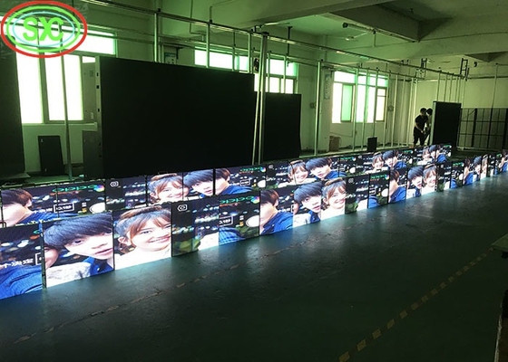 100000 Stunden Lebensdauer P3.91 Indoor LED Mesh Curtain Signage Display mit 65410 Pixeldichte und klarer Transparenz