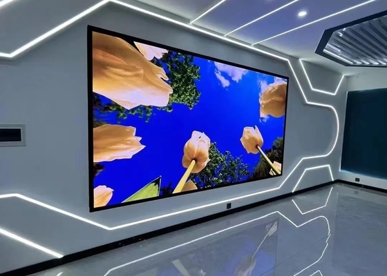 P5 Standard 640mmx640mm Vollfarbe Indoor Hängende LED-Display In Druckguss Aluminium Schrank
