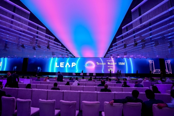 High Definition Full Color Werbung LED Druckguss Aluminium / Konferenz Outdoor LED Video Wand