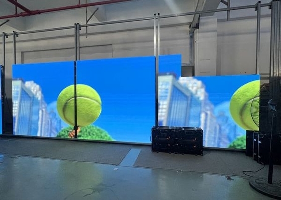 Fest / Miet IP65 P10 Außen-LED-Werbebildschirm Weitblick Winkel Wasserdicht Eisen Schrank