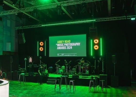 Bühnenbildschirm Hochfrischungsrate Outdoor Vollfarb-LED-Display P8 Fest-/Miet IP65 wasserdicht