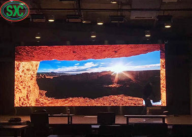 P5 Außenwerbung LED-Gekrümmter Bildschirm SMD2121, Helligkeit 2500 Nits