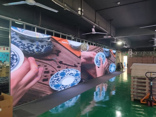 Leasing Bildschirm gekrümmter LED-Display Modul 4,81 mm Pixel Pitch 500x500 mm Schrank