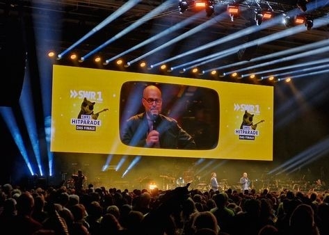 4m X 3m Vollständiges System P2.6 P2.9 P3.91 P4.81 LED-Display 500mmx500mm LED-Panel Hintergrund Vollfarbe Innen-Außen-LED-Bildschirm