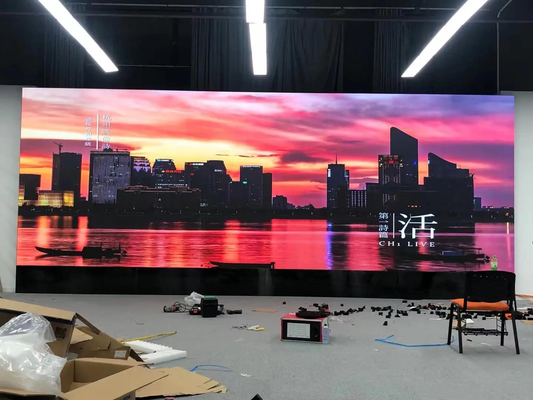 Anpassbarer Mietbildschirm RGB Vollfarbe 640mm*640mm P4 Innen- und Außen LED-Display 1/16 Scan