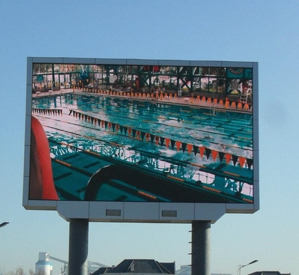 Hochauflösendes Outdoor-P10-Full-Colour-LED-Display mit stabiler Leistung für Fernsehsignale 10mm Pixel Pitch 7000 cd/m2 Helligkeit 16.7 Millionen Farben IP65/IP54 Schutz 800 W/m2 Maximalleistung