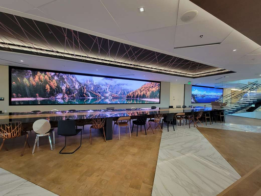 Innenraum-Full-Colour-LED-Display für digitale Marketinglösungen und einfache Installation und Transport mit hoher IP-Bewertung und Pixel-perfekten Bilddetails