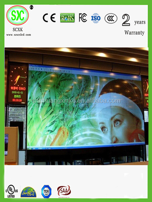 Innenräumliche RGB-LED-Paneldisplay, das durch das LSN/NoVa-System gesteuert wird und aus Eisen-/Guss-Aluminiummaterial für das Top-Display besteht