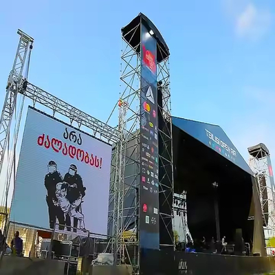 P4 Full-Colour Hängende LED-Bildschirm, hohe Helligkeit, 3 Jahre Garantie