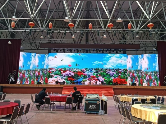 Kleine Tonhöhe P2.5 Außenwerbung LED-Billboard hohe Helligkeit LED-Display Einzel- und Doppelfarben-Hochdefinition