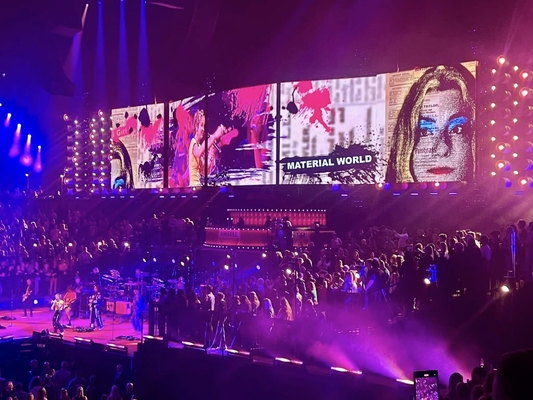 Außen-Hochhelligkeitsbildschirm wasserdichtes Vorhang LED-Display 5 mm Pixel Tonhöhe Vollfarbe Energiesparende HD