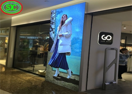 Aluminium-Schrank LED-Poster-Display mit 960*320 Modul Auflösung und 1R1G1B Farbkonfiguration