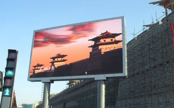 Anpassbares Outdoor-Full-Color-LED-Display für Werbung mit einstellbarer Helligkeit und Farbeinstellungen für eine optimale Anzeige