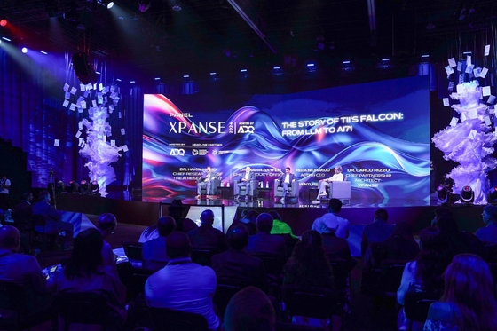 Hochwirksame Outdoor-Full-Colour-LED-Displays für Miete und feste Installation