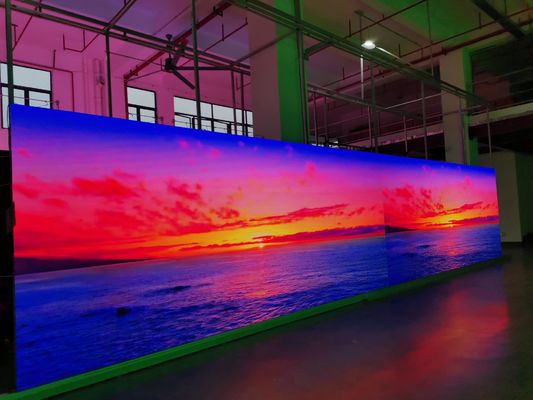 Guter Preis SMD3535 Indoor HD Full Color P8 LED Display 8000cd LED Billboard 3 Jahre Garantie Online