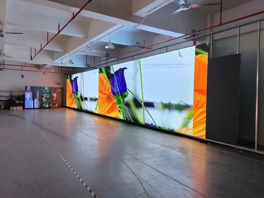 Wasserdicht Hochleistungsmodell P10 HD Superhell LED Bildschirm Videowand geeignet für Straßen, Einkaufszentren usw.