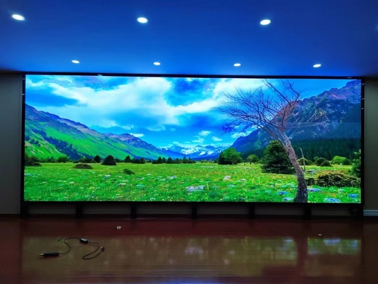 COB Vermietung Bildschirm Ultra HD Programmierbar P1.25 Innenraum Vollfarb-LED-Display 1/8 Scan-Modus