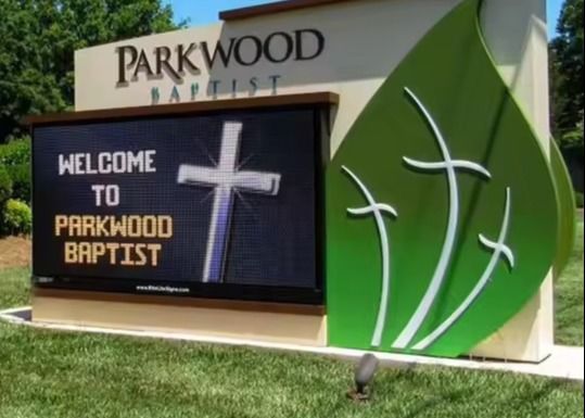 P10 SMD3535 Außen-LED-Werbebildschirm 10 mm Tonhöhe IP67 Wasserdicht