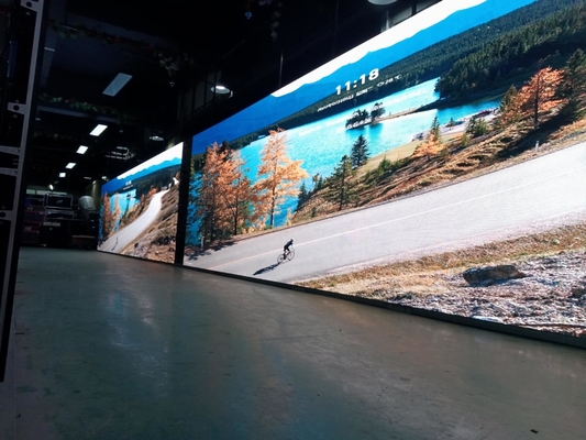 High-Definition Feinspitch-LED-Display mit SMD2121 Lampentyp 360000 Punkte/m2 Dichte 1000CD/SQM Helligkeit