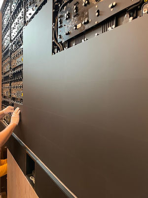 COB Feinspitch 0,9 mm Innenbereich LED-Videowandbildschirm