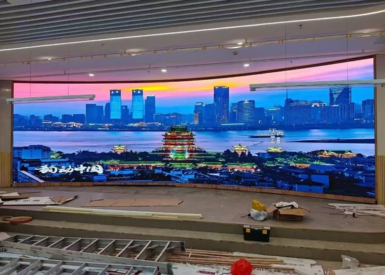 Innenraum-Full-Colour-LED-Display mit dem besten Blickwinkel 1m-10m und Lebensdauer von 100 Jahren