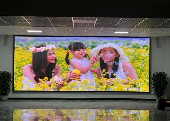 Shenzhen Indoor Full Color LED Display mit 62500 Punkten/m2 Dichte und Nationstar SMD 1515 Led Paket Shenzhen Ursprung