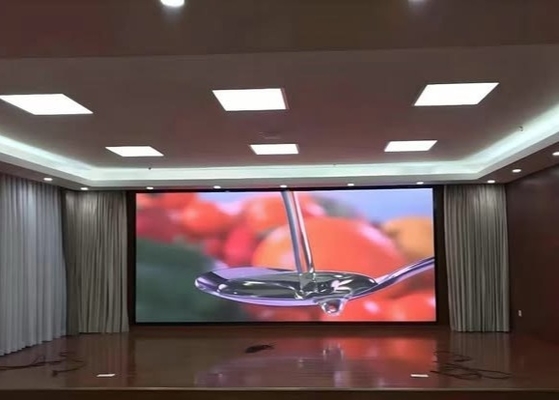 SMD3535 Druckgussbox/Vermietung LED-Bildschirm P3.91 Außen Hoher Helligkeit Wasserdicht 500*1000mm Großer Bildschirm