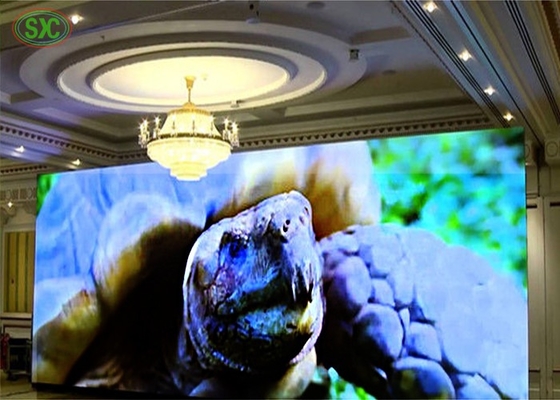 angepasste Bildschirmgröße Miet LED-Display mit SMD2121 Led-Lampen und 500*1000mm Panelgröße