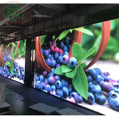 Maßgeschneiderte Bildschirmgröße Outdoor Full Color LED-Display mit 100 000 Stunden Lebensdauer und 250*250mm Modulgröße