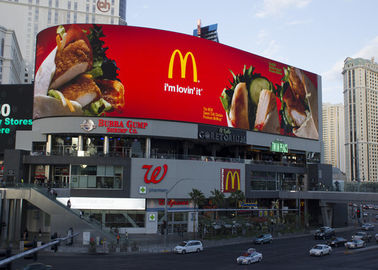 Leihbildschirm Wasserdicht IP65 Outdoor Vollfarb-LED-Display 500*1000MM P4.81 Modul HD 7500cd/Qm Helligkeit