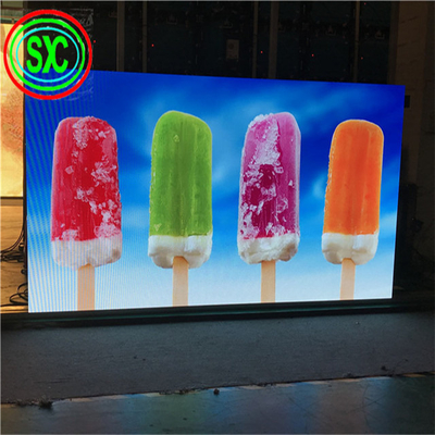 40000 Punktdichte SMD LED-Bildschirm Hohe Helligkeit und Energieeinsparung Durchschnittlicher Stromverbrauch 180W/m2 100 Lebensdauer