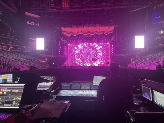 Bühnen-LED-Bildschirme mit hoher Helligkeit und einfacher Installation geeignet für Konzerte, Veranstaltungen und Vermietungen