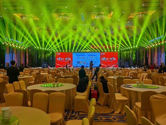 Indoor Full Color LED Display mit einer Betrachtungsentfernung ab 3,9 Metern, geeignet für verschiedene Innenräume und Veranstaltungen